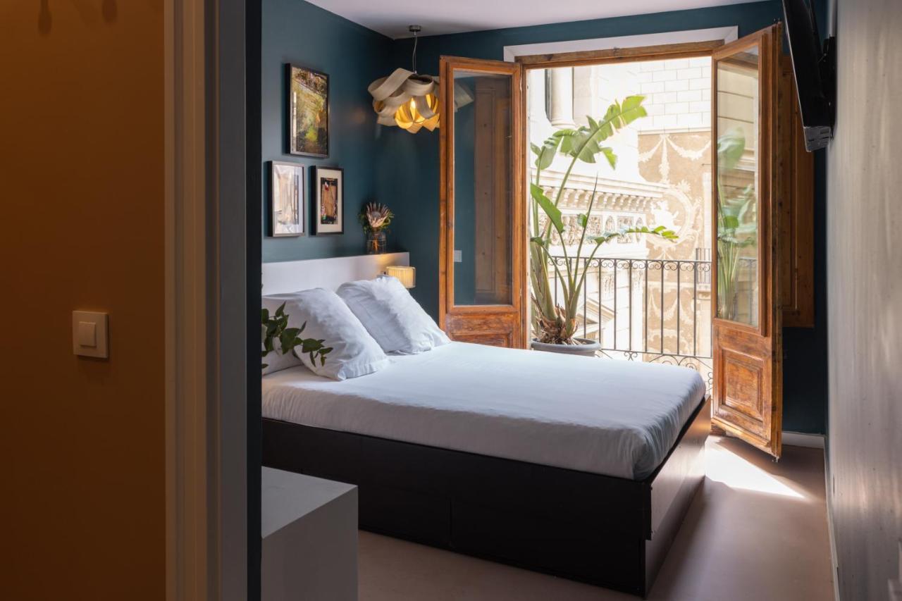 Hostal Sol Y K Барселона Екстер'єр фото