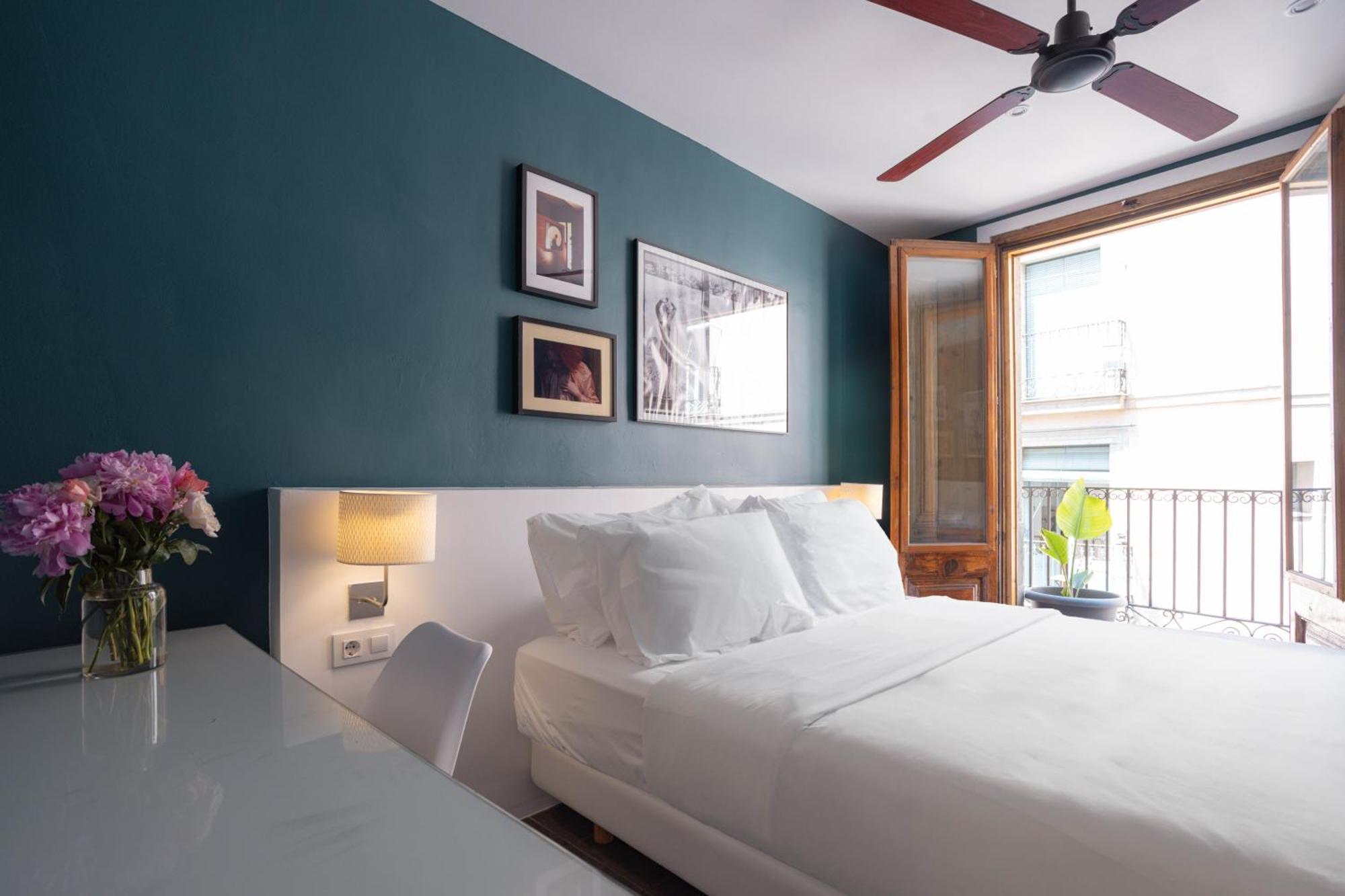 Hostal Sol Y K Барселона Екстер'єр фото