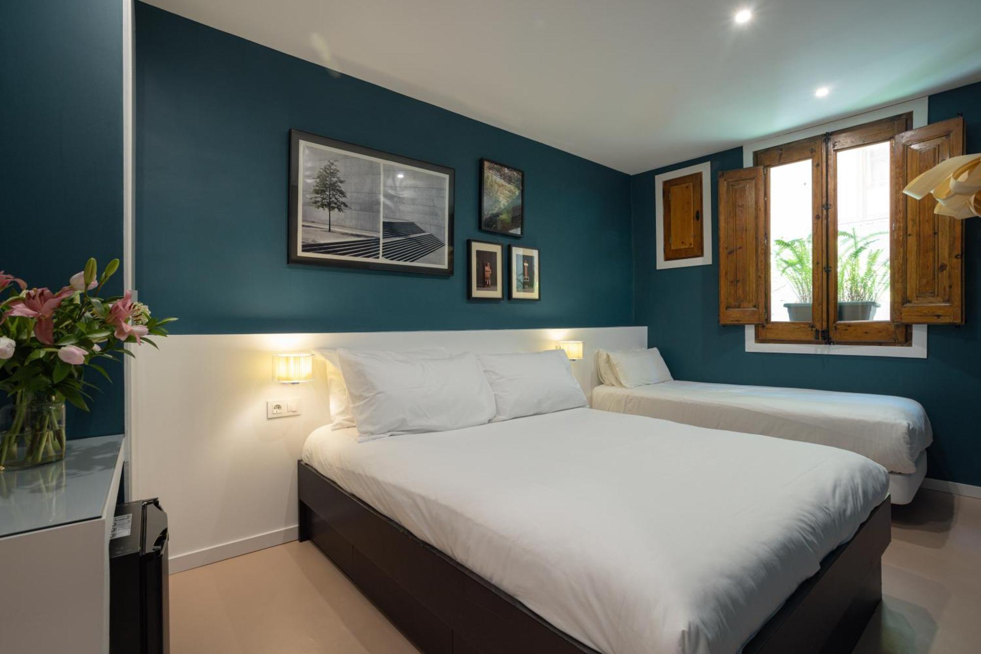 Hostal Sol Y K Барселона Екстер'єр фото